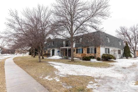 2401 Demores Drive S Fargo ND 58103