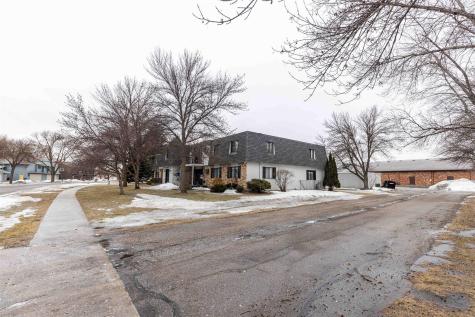 2401 Demores Drive S Fargo ND 58103