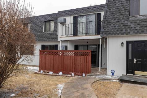 2401 Demores Drive S Fargo ND 58103