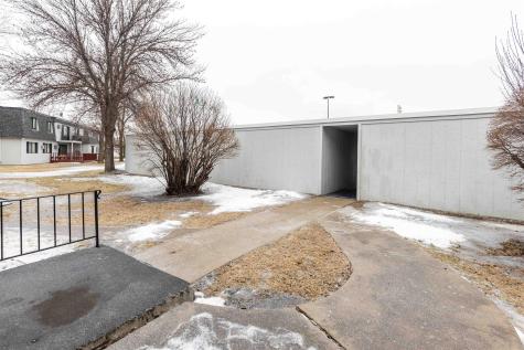2401 Demores Drive S Fargo ND 58103