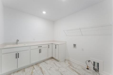 1836 Royal Boulevard N Lake Elmo MN 55042