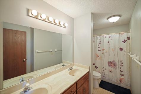 14831 Endicott Way Apple Valley MN 55124