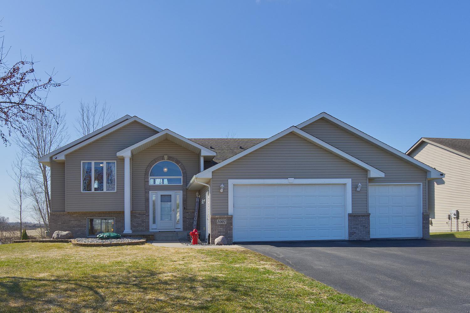 1007 Bluestem Lane Lester Prairie MN 55354