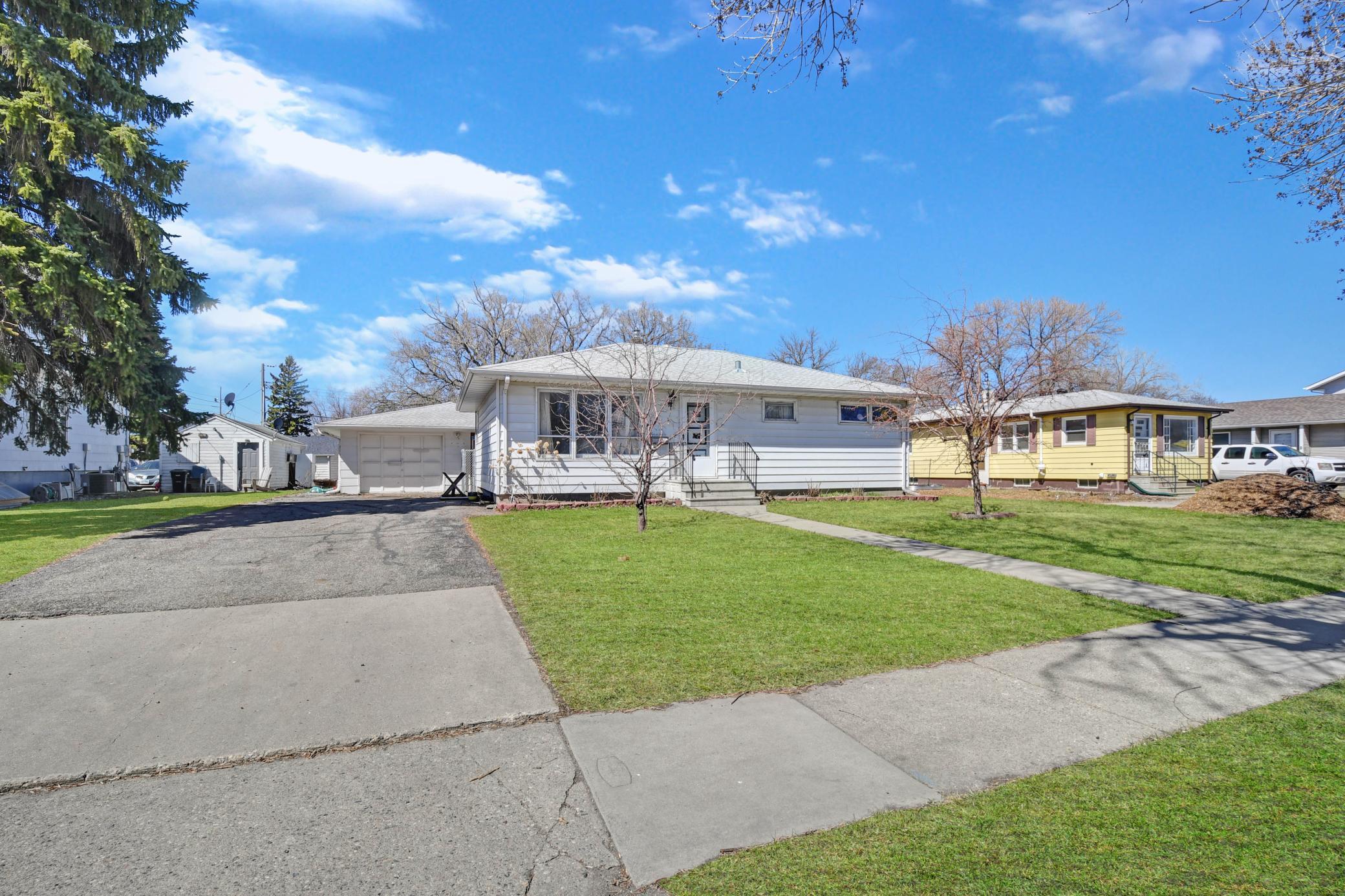 706 26 Street N Fargo ND 58102