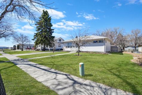 706 26 Street N Fargo ND 58102
