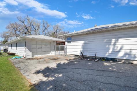 706 26 Street N Fargo ND 58102