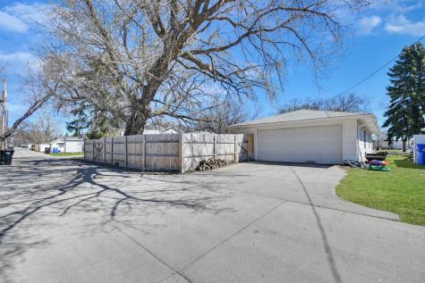 706 26 Street N Fargo ND 58102