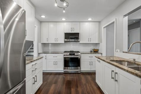 8910 23rd Avenue N Golden Valley MN 55427