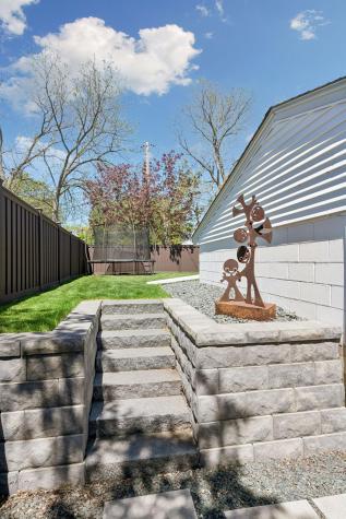 8910 23rd Avenue N Golden Valley MN 55427