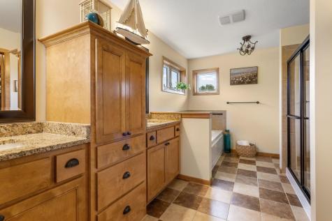 2314 Fieldstone Curve Woodbury MN 55129