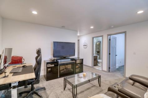 929 Albert Drive W West Fargo ND 58078
