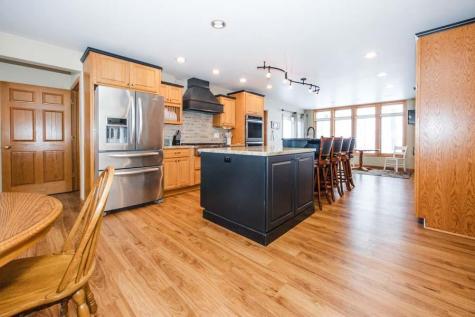 1082 W Lake Drive Detroit Lakes MN 56501