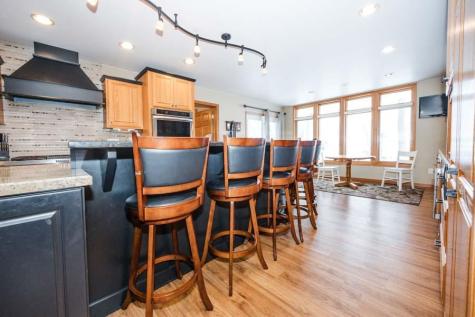 1082 W Lake Drive Detroit Lakes MN 56501