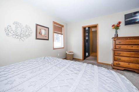 1082 W Lake Drive Detroit Lakes MN 56501