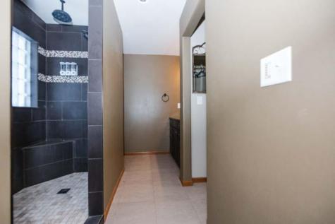 1082 W Lake Drive Detroit Lakes MN 56501