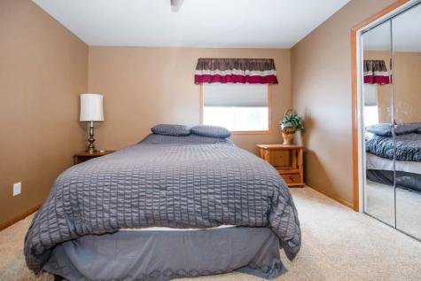 1082 W Lake Drive Detroit Lakes MN 56501