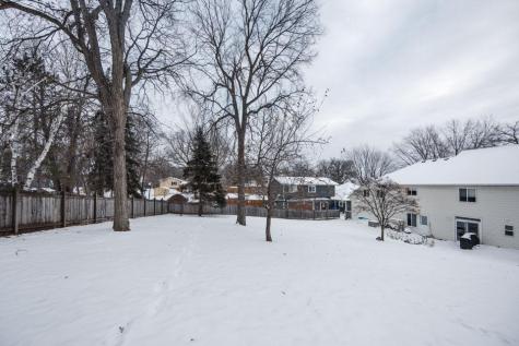 1082 W Lake Drive Detroit Lakes MN 56501