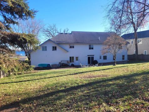 1082 W Lake Drive Detroit Lakes MN 56501
