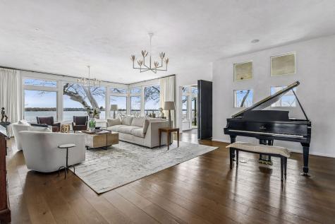 1300 Bracketts Point Road Wayzata MN 55391