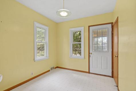 2445 16th Avenue E North Saint Paul MN 55109