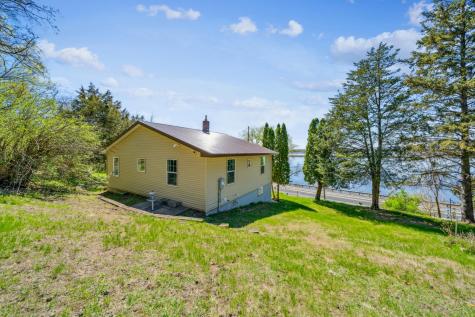 260 N State Road 35 Alma WI 54610