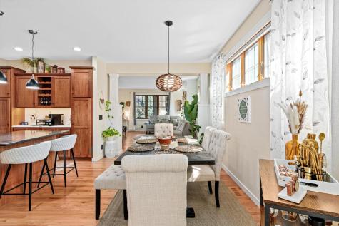 2710 Red Splendor Circle E Maplewood MN 55119
