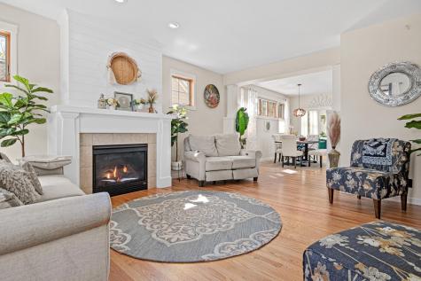 2710 Red Splendor Circle E Maplewood MN 55119