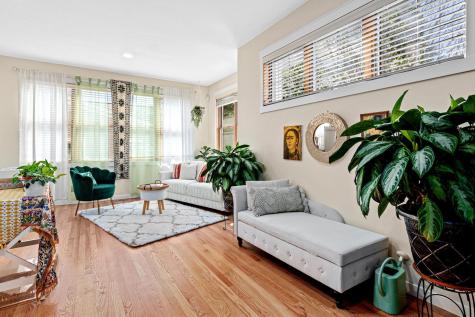 2710 Red Splendor Circle E Maplewood MN 55119
