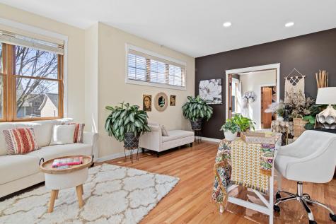 2710 Red Splendor Circle E Maplewood MN 55119