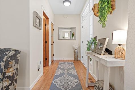 2710 Red Splendor Circle E Maplewood MN 55119