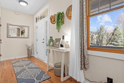 2710 Red Splendor Circle E Maplewood MN 55119