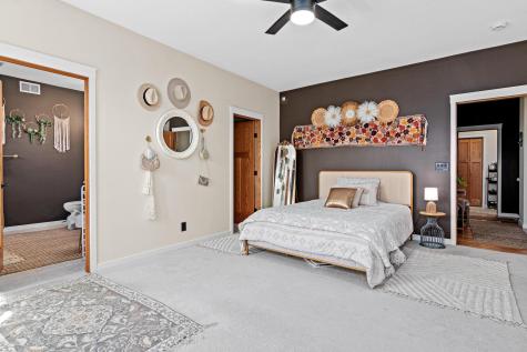 2710 Red Splendor Circle E Maplewood MN 55119