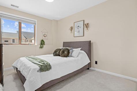 2710 Red Splendor Circle E Maplewood MN 55119