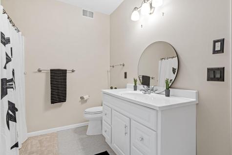 2710 Red Splendor Circle E Maplewood MN 55119