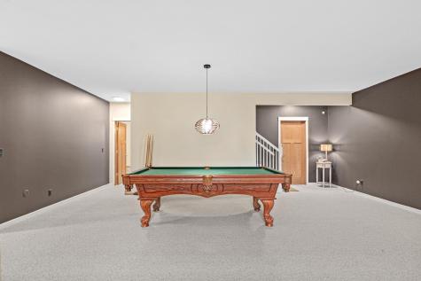 2710 Red Splendor Circle E Maplewood MN 55119