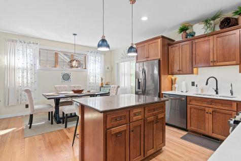 2710 Red Splendor Circle E Maplewood MN 55119