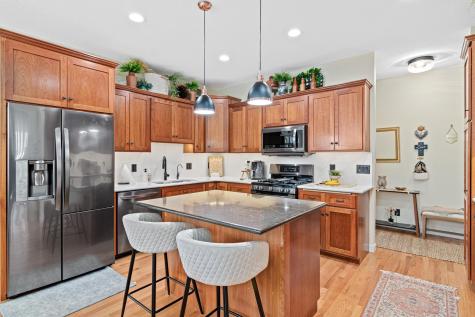 2710 Red Splendor Circle E Maplewood MN 55119