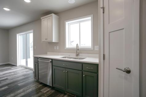 8068 Goldfinch Drive Horace ND 58047
