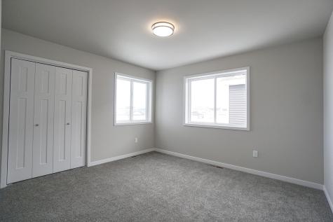 8068 Goldfinch Drive Horace ND 58047
