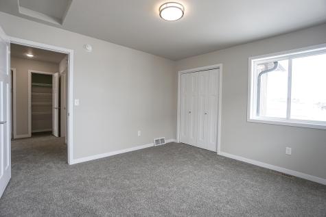 8068 Goldfinch Drive Horace ND 58047