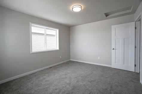 8068 Goldfinch Drive Horace ND 58047