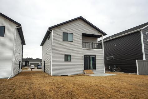 8068 Goldfinch Drive Horace ND 58047