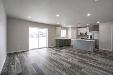 8068 Goldfinch Drive Horace ND 58047