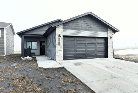 6743 66th Avenue S Horace ND 58047