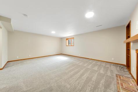 404 Pilgrim Street Saint Clair MN 56080