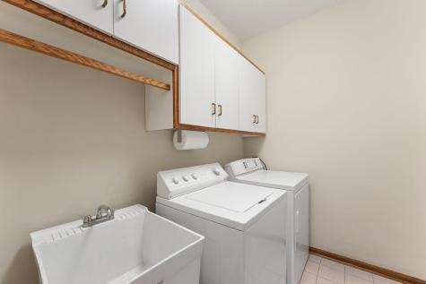 5498 Maple Ridge Court Hopkins MN 55343