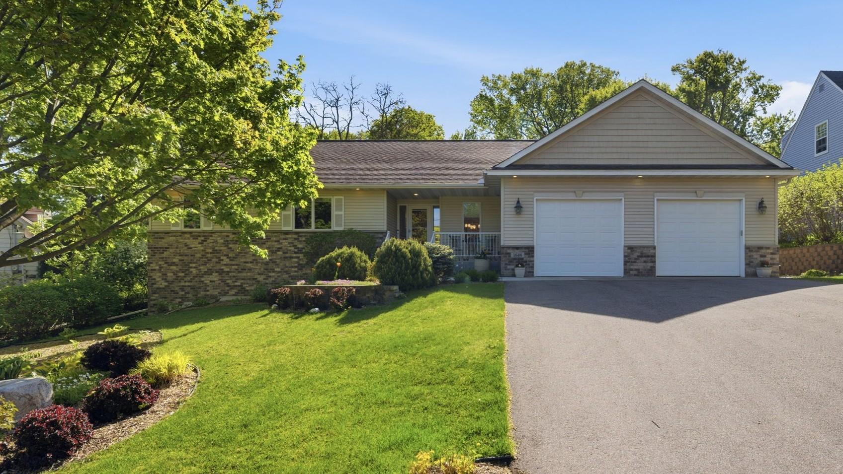1646 Mayfield Heights Road Mendota Heights MN 55118