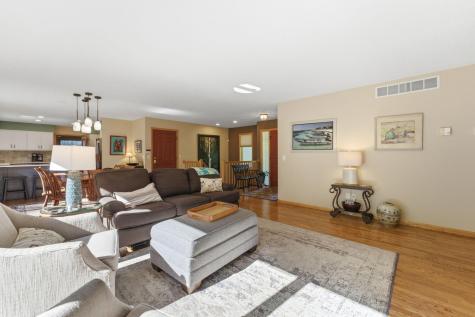 1646 Mayfield Heights Road Mendota Heights MN 55118
