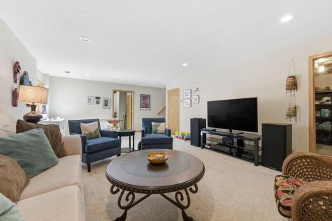 1646 Mayfield Heights Road Mendota Heights MN 55118