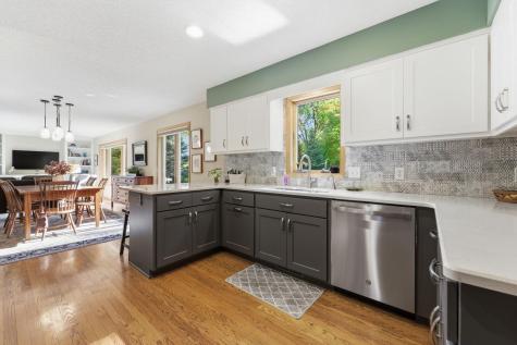 1646 Mayfield Heights Road Mendota Heights MN 55118